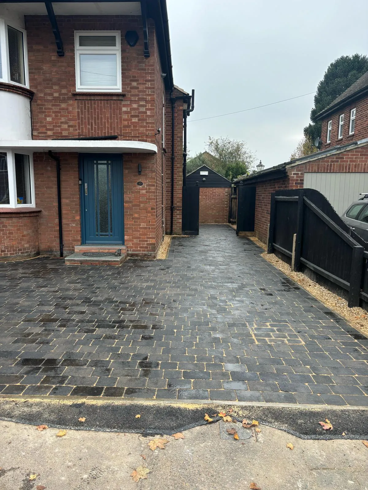 Block paving driveway by Urban Planet Construction