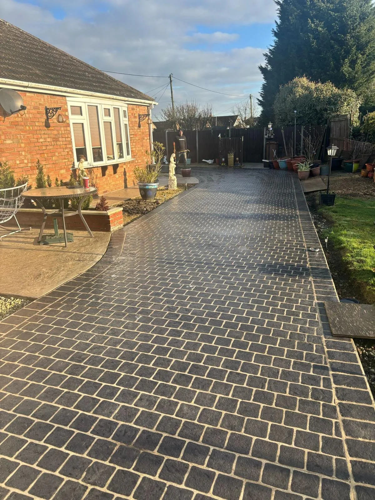 Block paving driveway by Urban Planet Construction