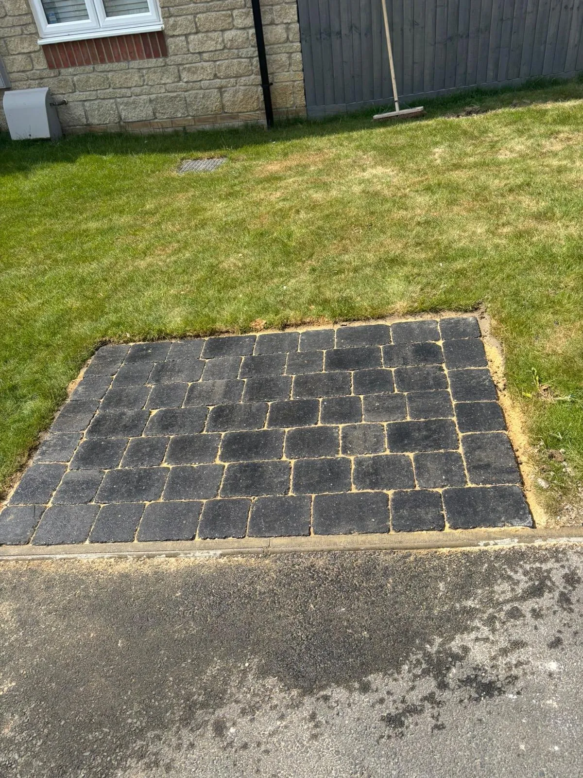 Block paving driveway by Urban Planet Construction