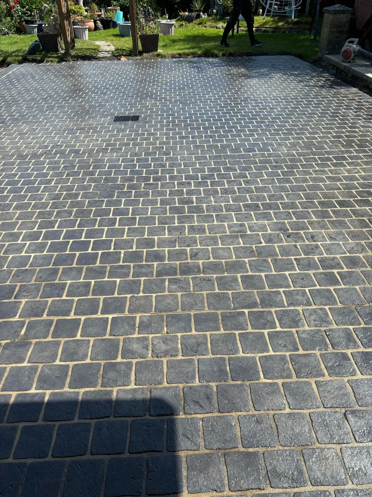 Block paving driveway by Urban Planet Construction