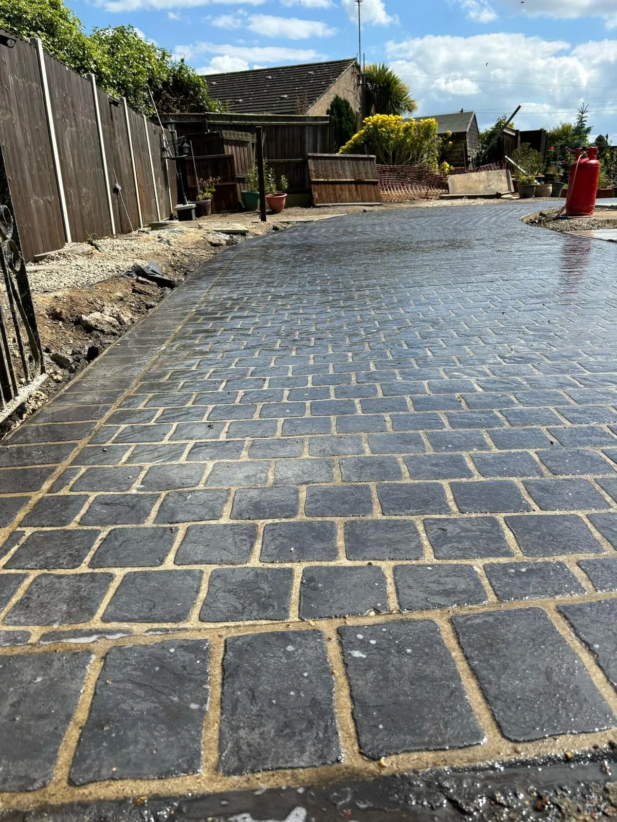 Block paving driveway by Urban Planet Construction