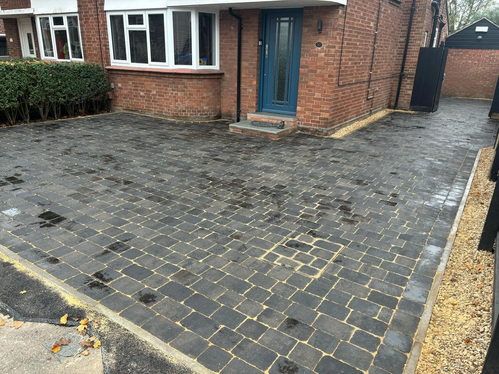 Tarmac driveway by Urban Planet Construction
