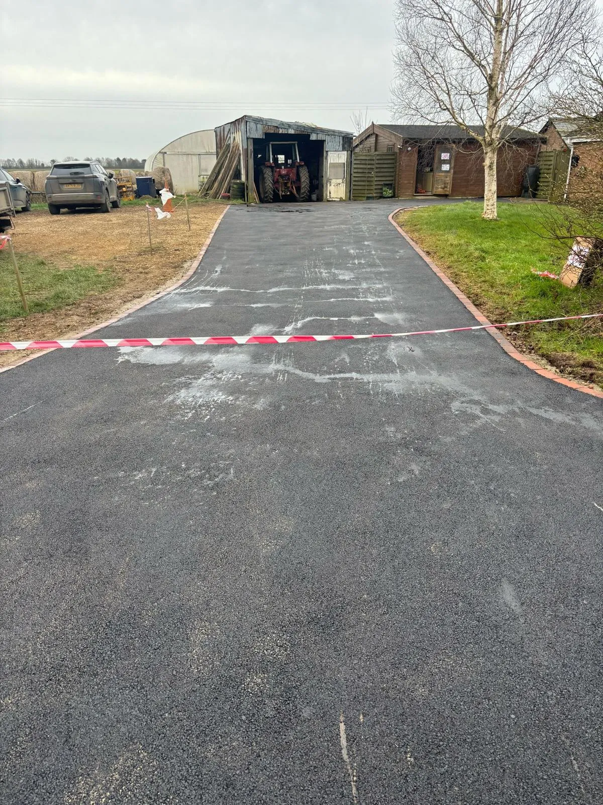 Tarmac driveway by Urban Planet Construction